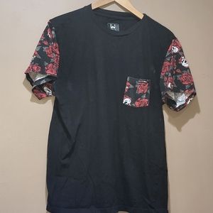 WXYZ Skulls & Roses Pocket T-Shirt MENS Large